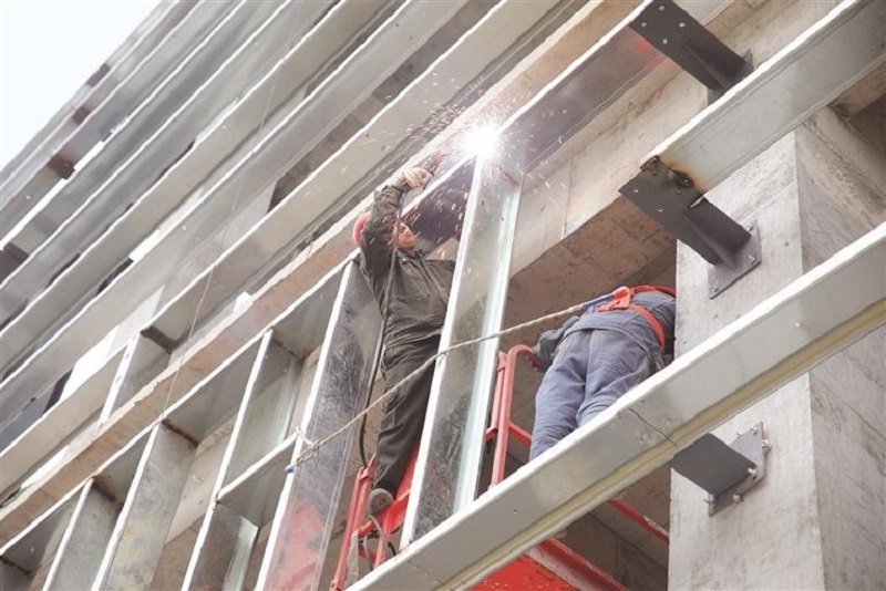 　　項(xiàng)目現(xiàn)場施工忙。 貴州日報(bào)天眼新聞?dòng)浾?楊曦 攝